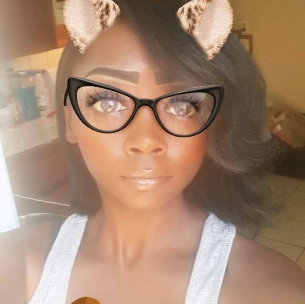 Meet your Posher, Crystal
